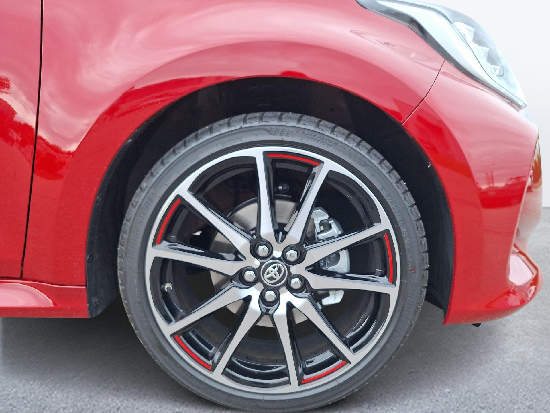 TOYOTA Yaris 1.5 VVT-i HSD GR Sport-image-15