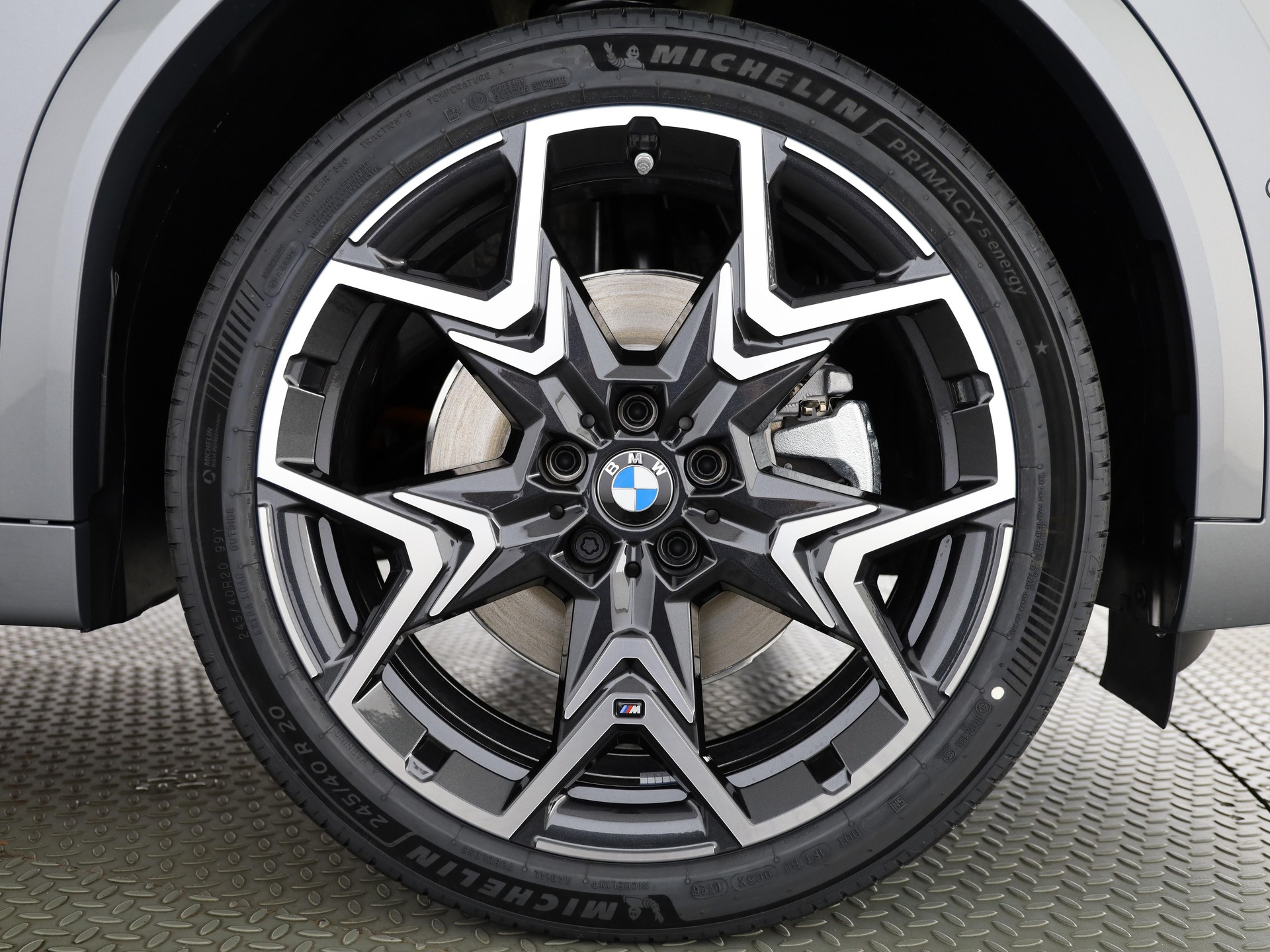 BMW iX2 30 xDrive-image-20
