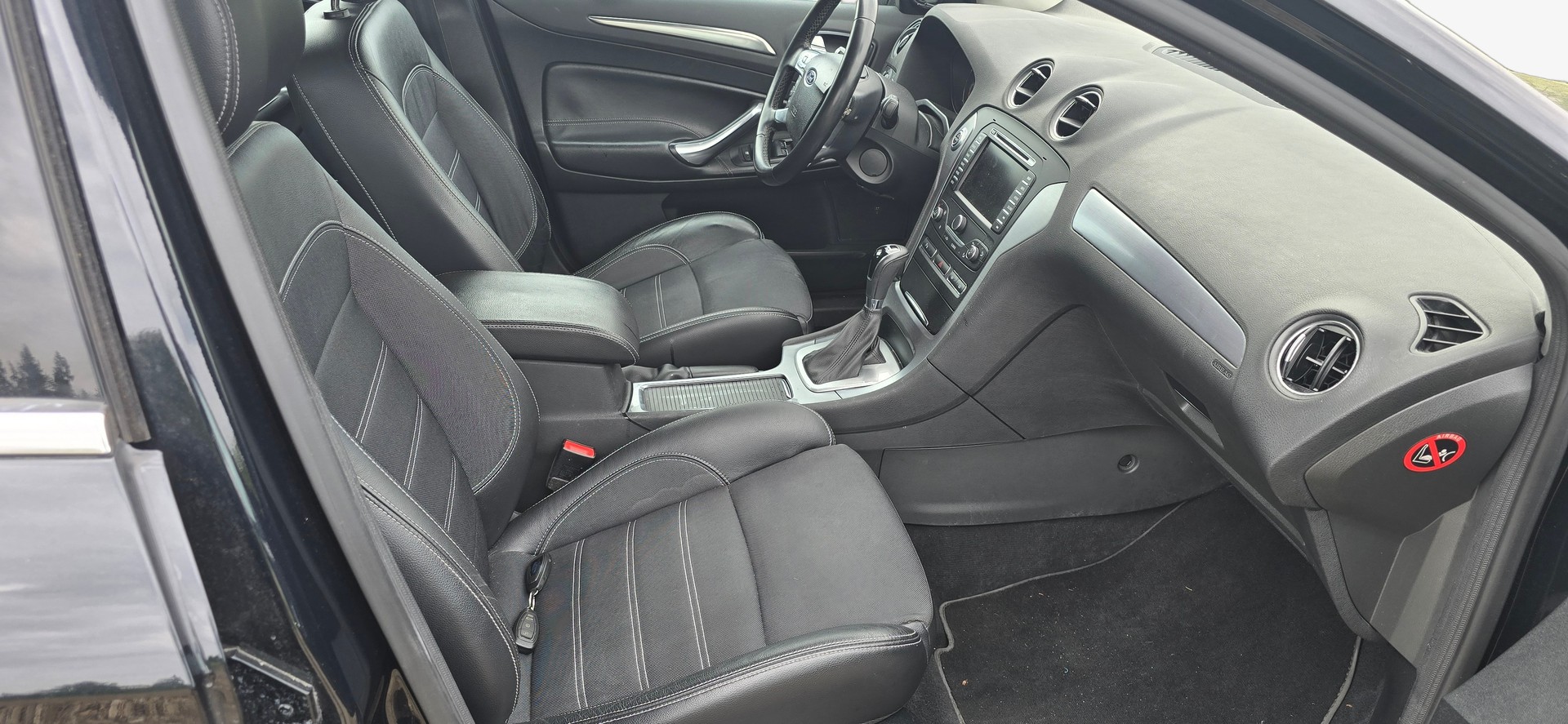 FORD Mondeo 2.0 EcoBoost SCTi Titanium PowerShift-image-10