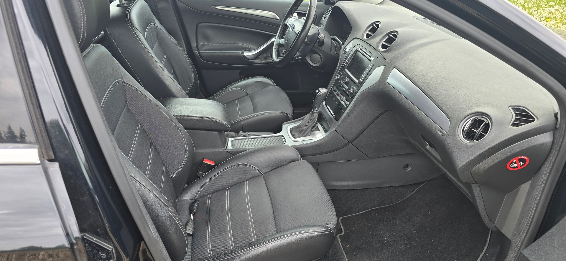 FORD Mondeo 2.0 EcoBoost SCTi Titanium PowerShift-image-10