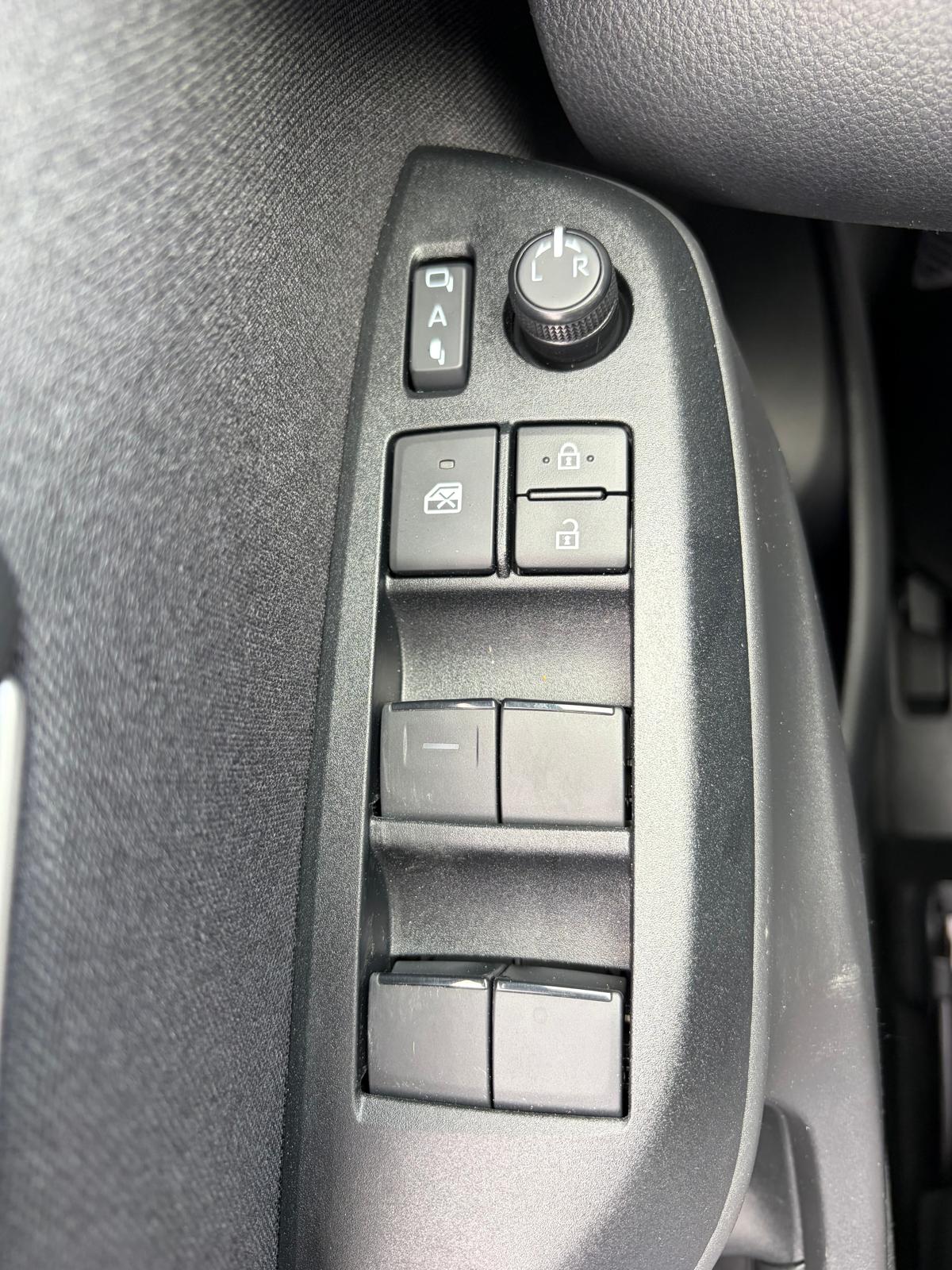 TOYOTA Yaris Cross 1.5 Trend AWDi e-CVT-image-16
