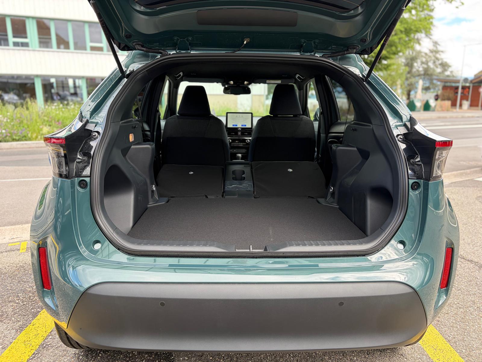 TOYOTA Yaris Cross 1.5 Trend AWDi e-CVT-image-8
