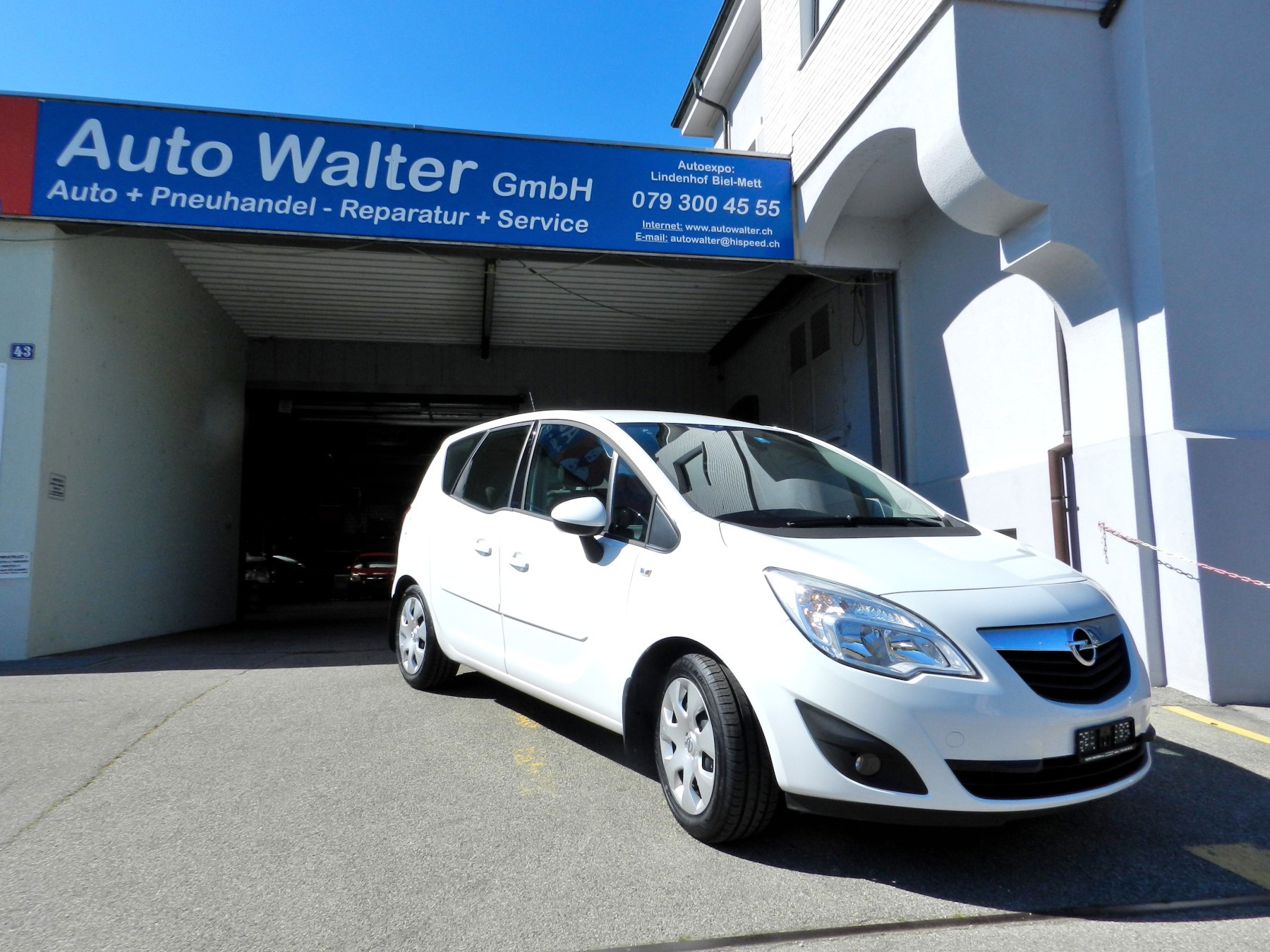 OPEL Meriva 1.4 Turbo Enjoy-image-1
