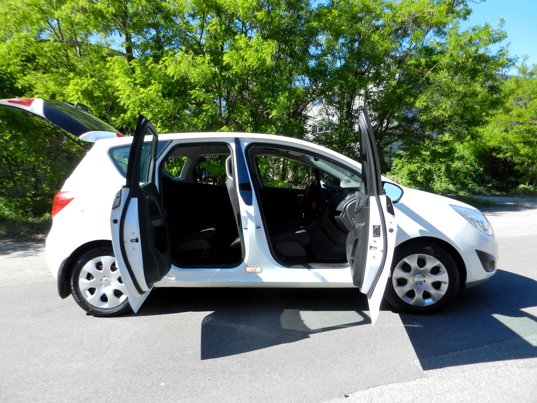 OPEL Meriva 1.4 Turbo Enjoy-image-2
