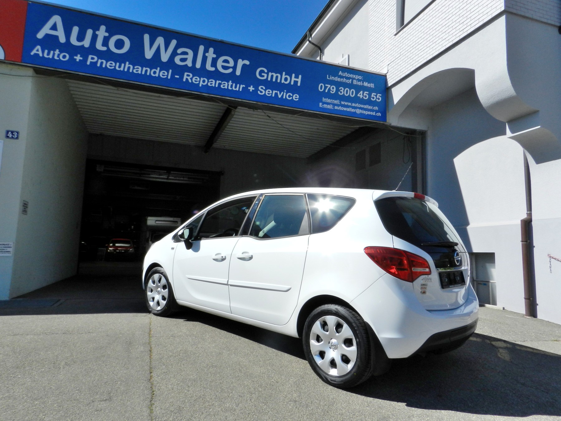 OPEL Meriva 1.4 Turbo Enjoy-image-13