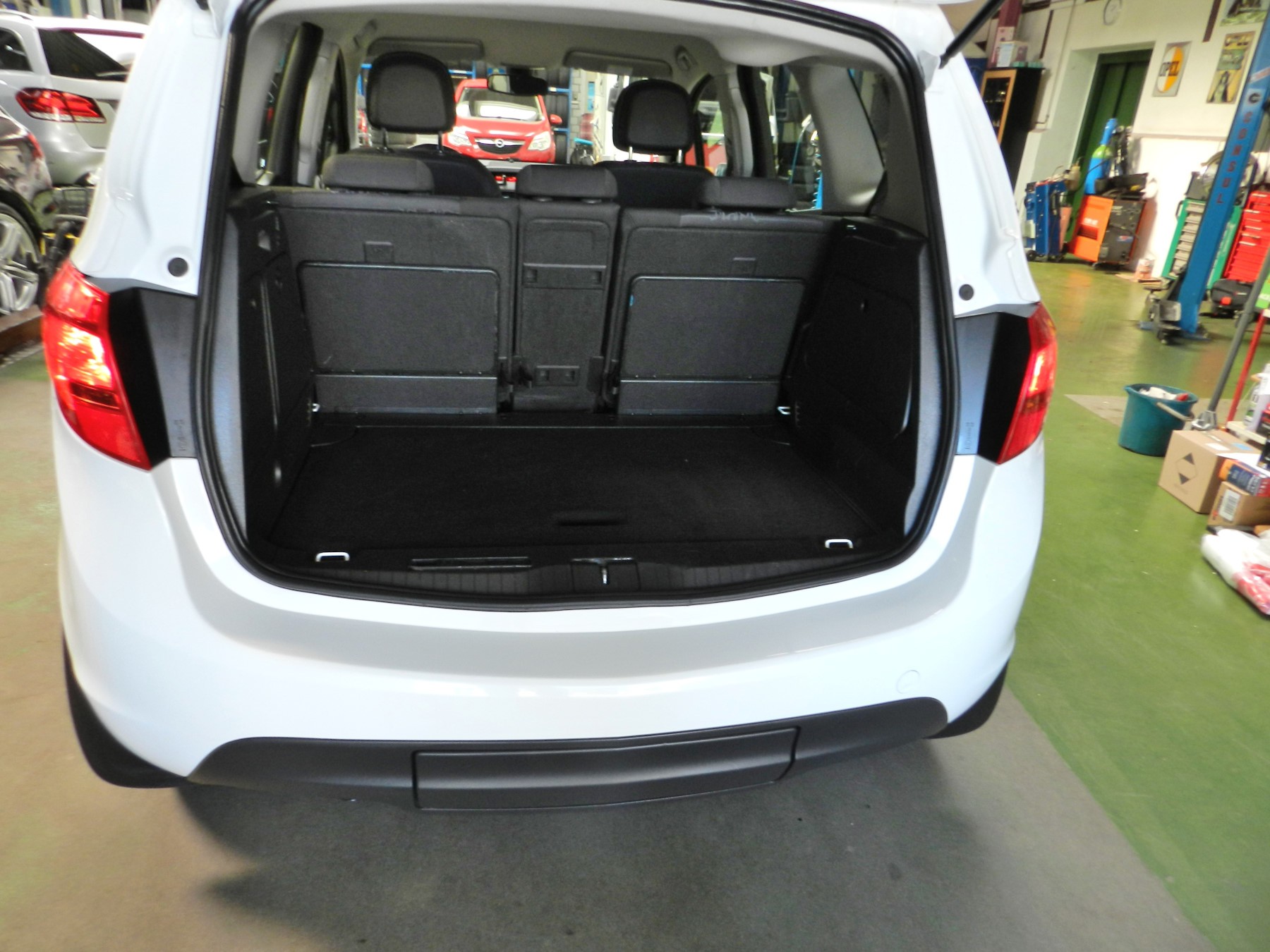 OPEL Meriva 1.4 Turbo Enjoy-image-15