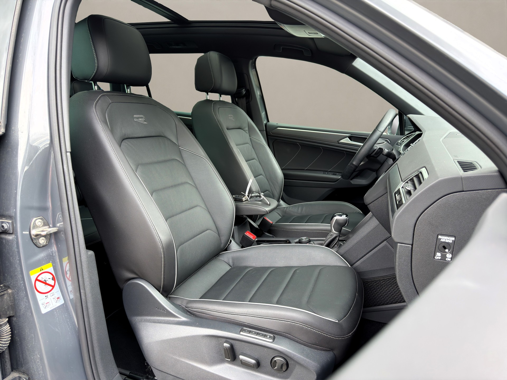 VW Tiguan 2.0 TDI R-Line ❗ Leder ❗SCR Selection 4Motion DSG-image-9