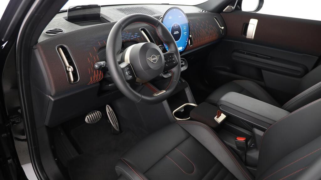 MINI John Cooper Works Countryman ALL4-image-17