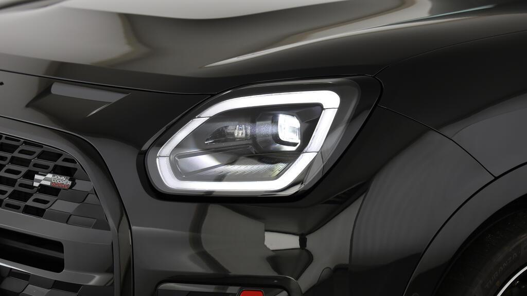 MINI John Cooper Works Countryman ALL4-image-14