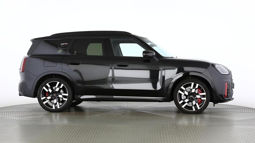 MINI John Cooper Works Countryman ALL4-image-2