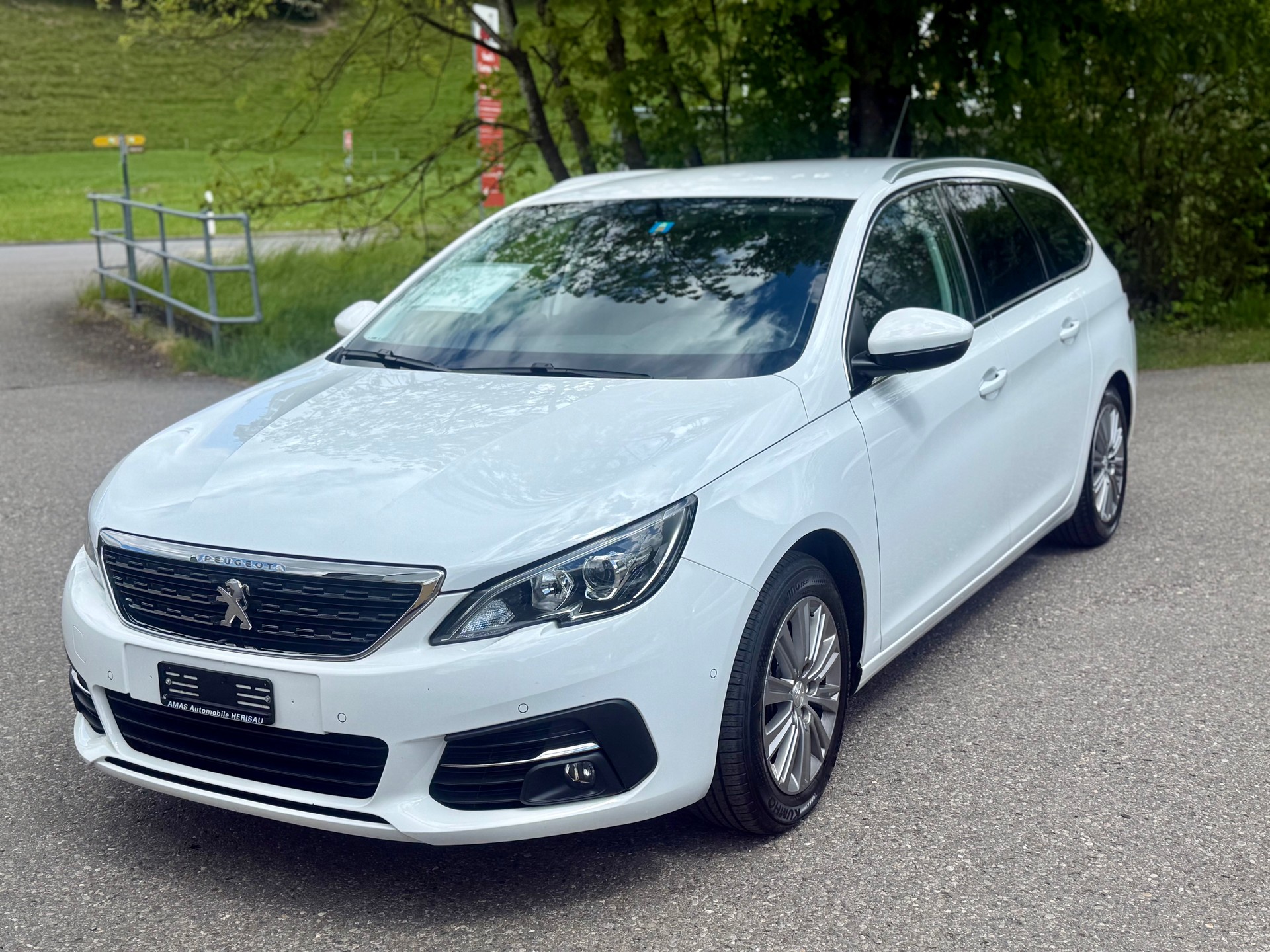 PEUGEOT 308 SW 1.2 Pure Tech Allure EAT8