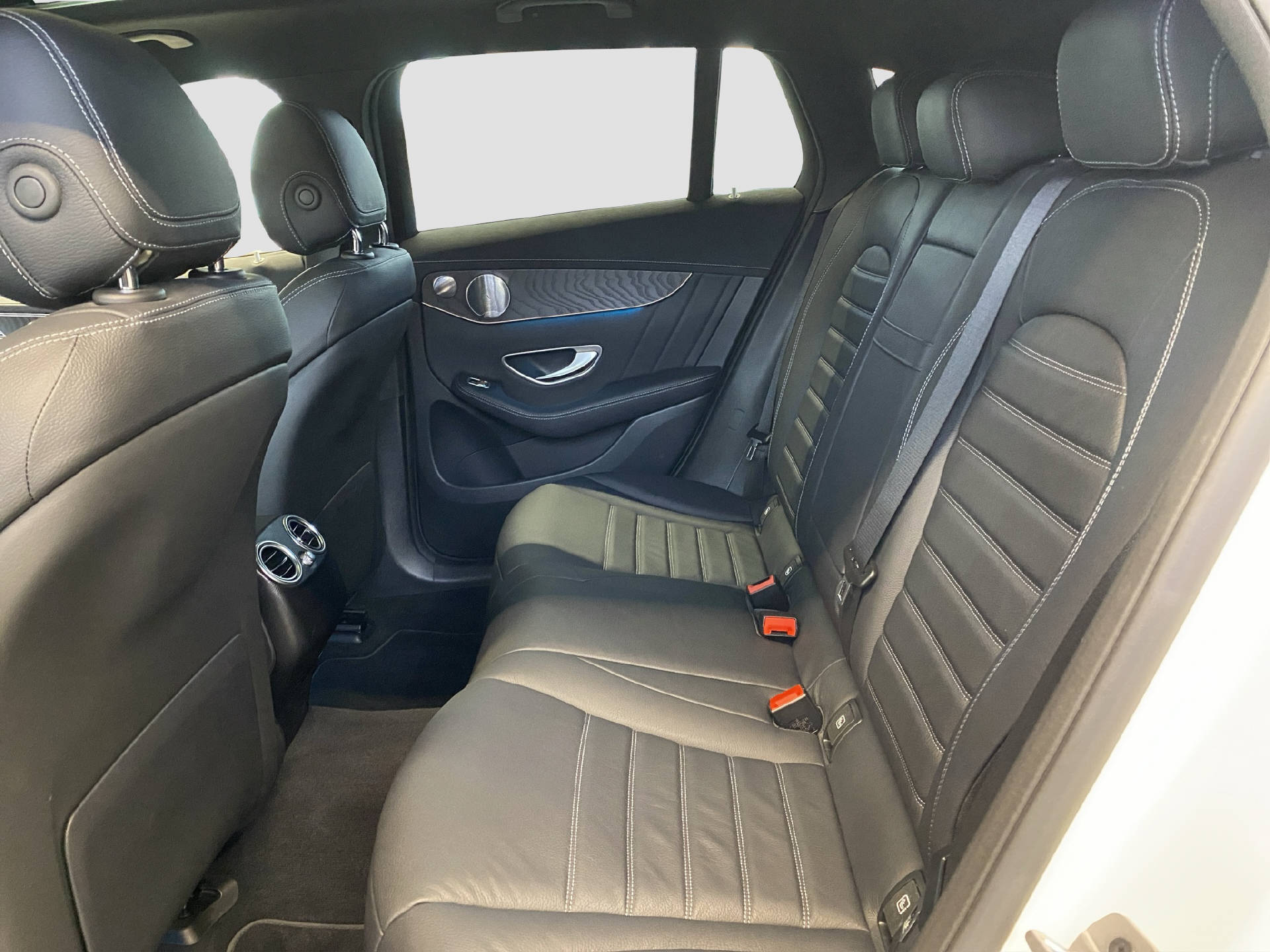 MERCEDES-BENZ EQC 400 AMG Line 4MATIC-image-14