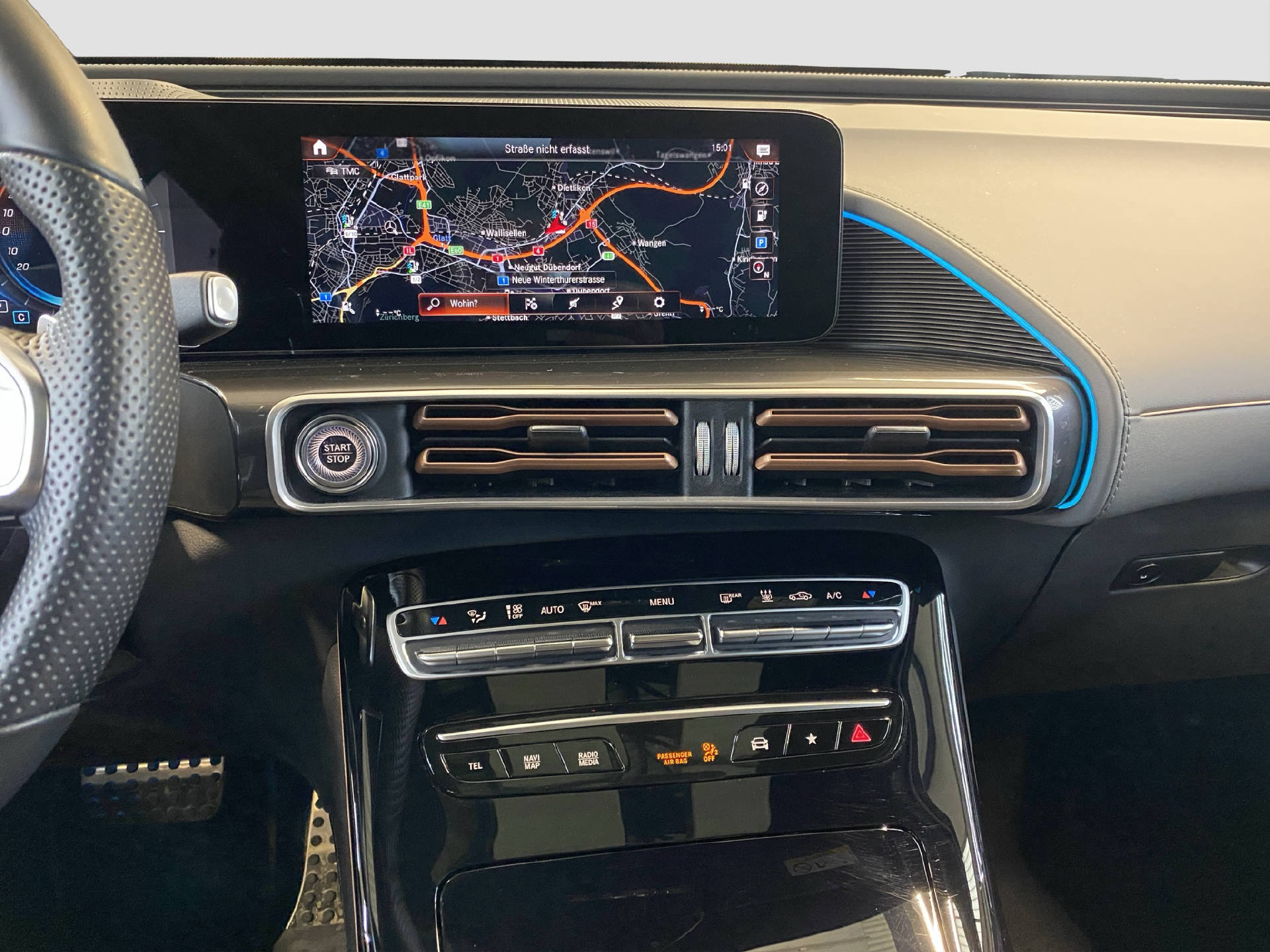 MERCEDES-BENZ EQC 400 AMG Line 4MATIC-image-11