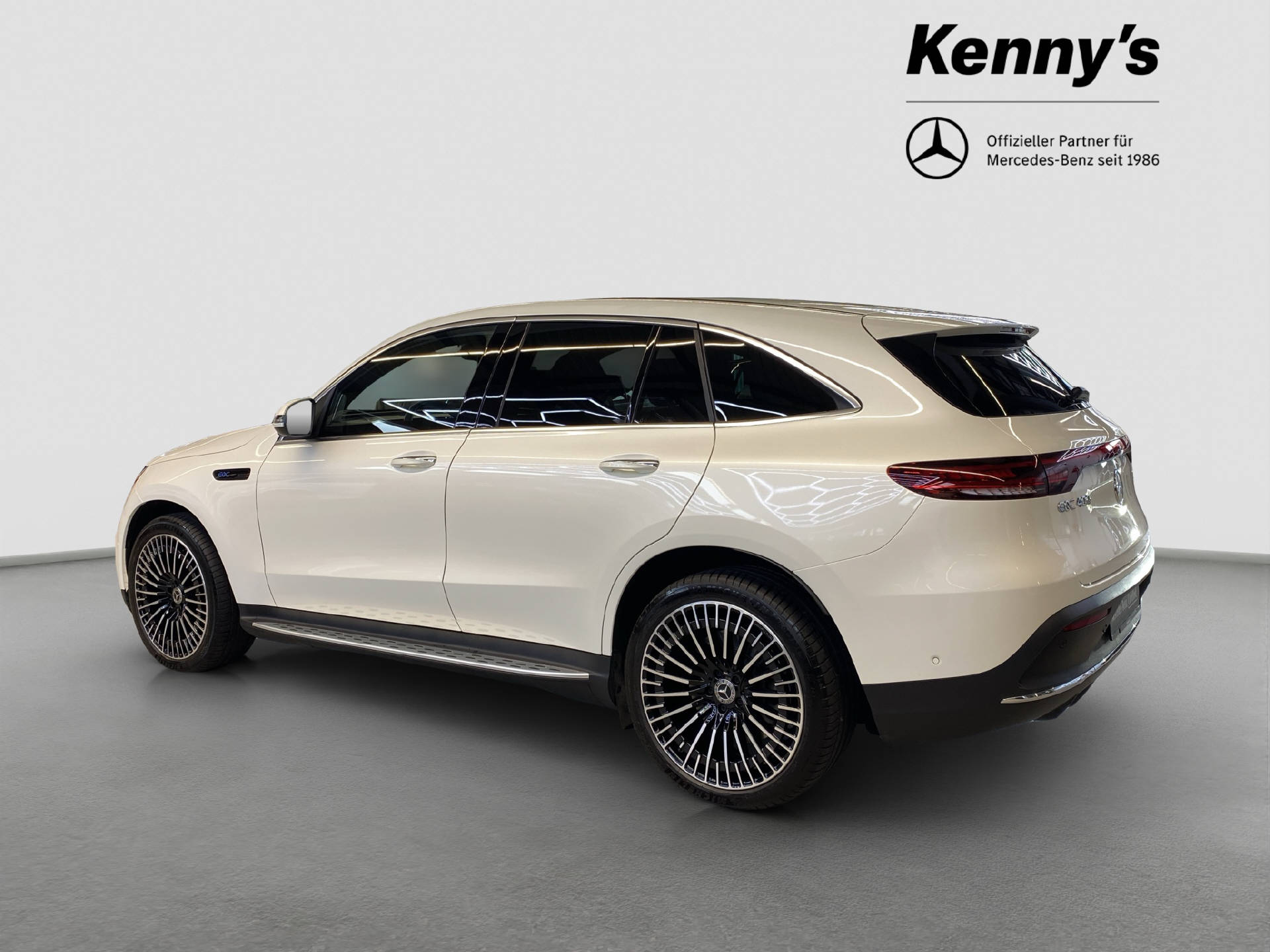 MERCEDES-BENZ EQC 400 AMG Line 4MATIC-image-4