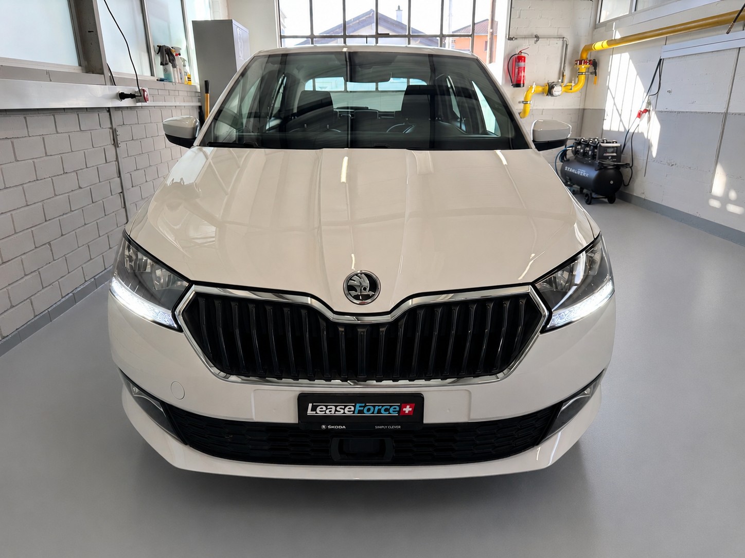 SKODA Fabia 1.0 TSI Ambition DSG-image-1
