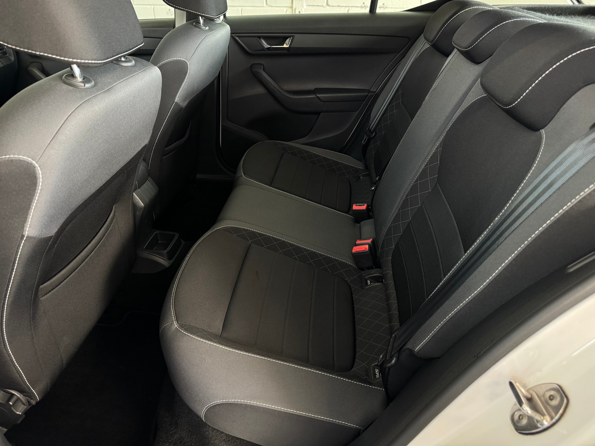 SKODA Fabia 1.0 TSI Ambition DSG-image-6