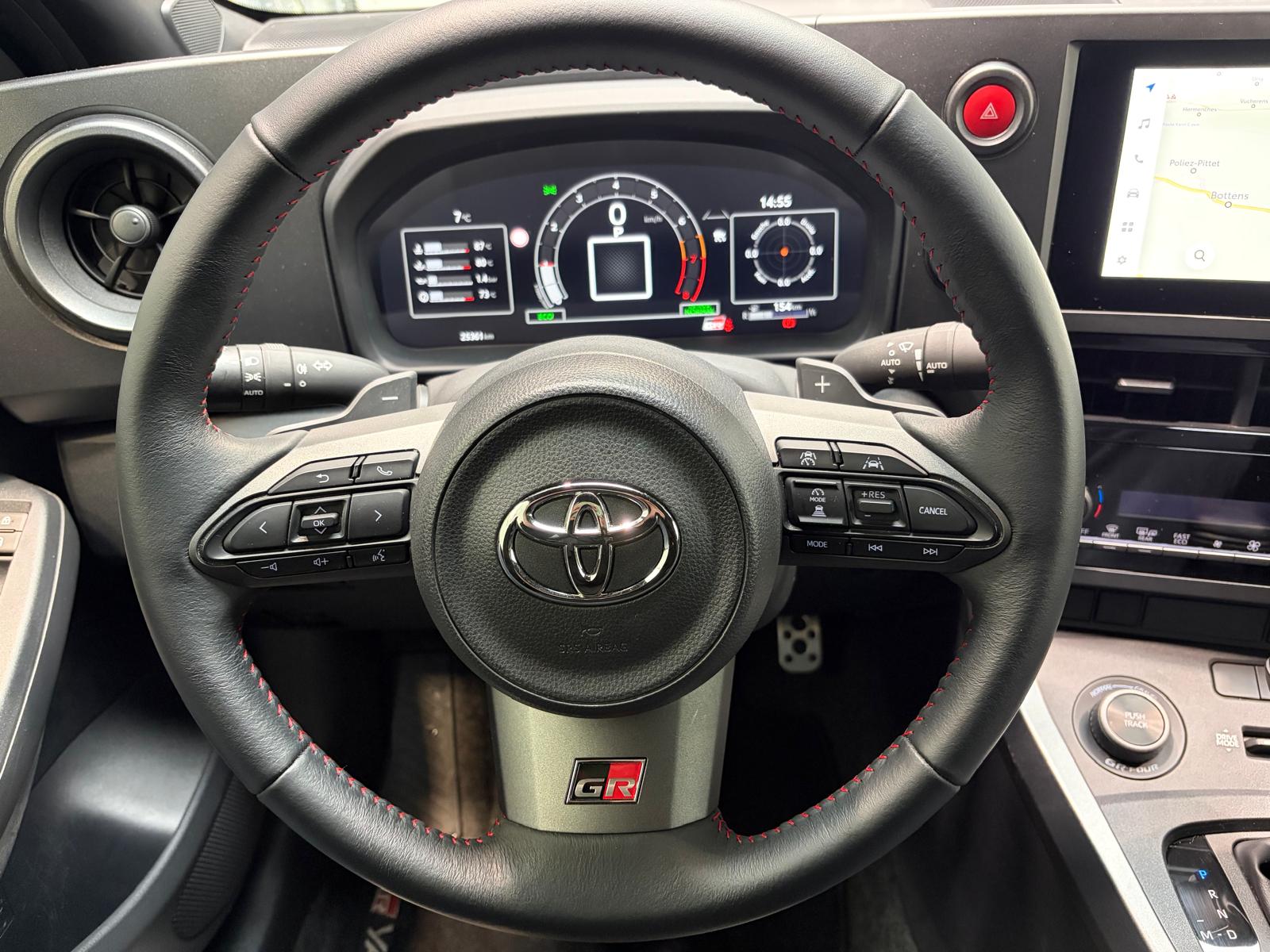 TOYOTA Yaris 1.6 GR Sport A-image-15