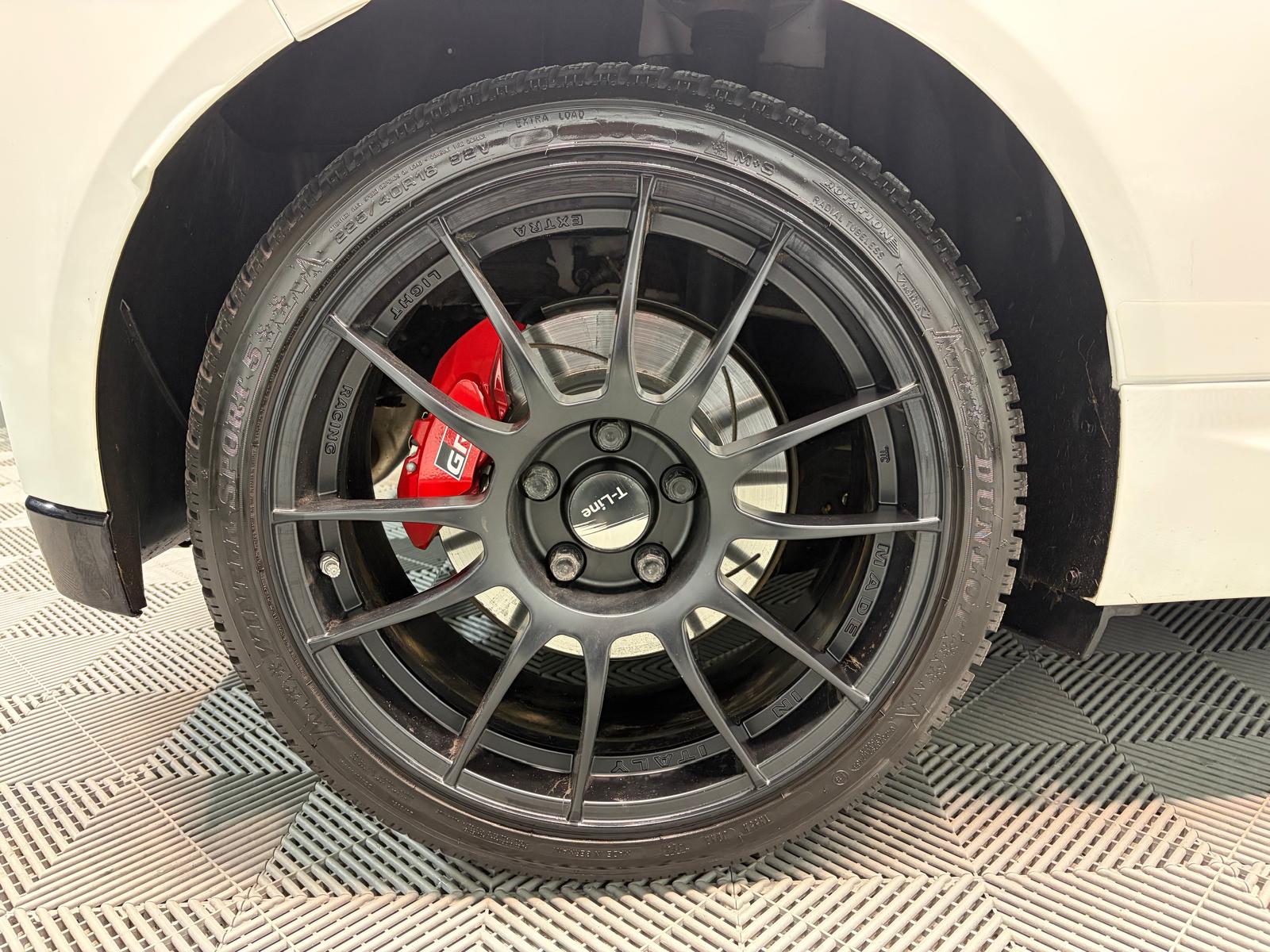 TOYOTA Yaris 1.6 GR Sport A-image-24