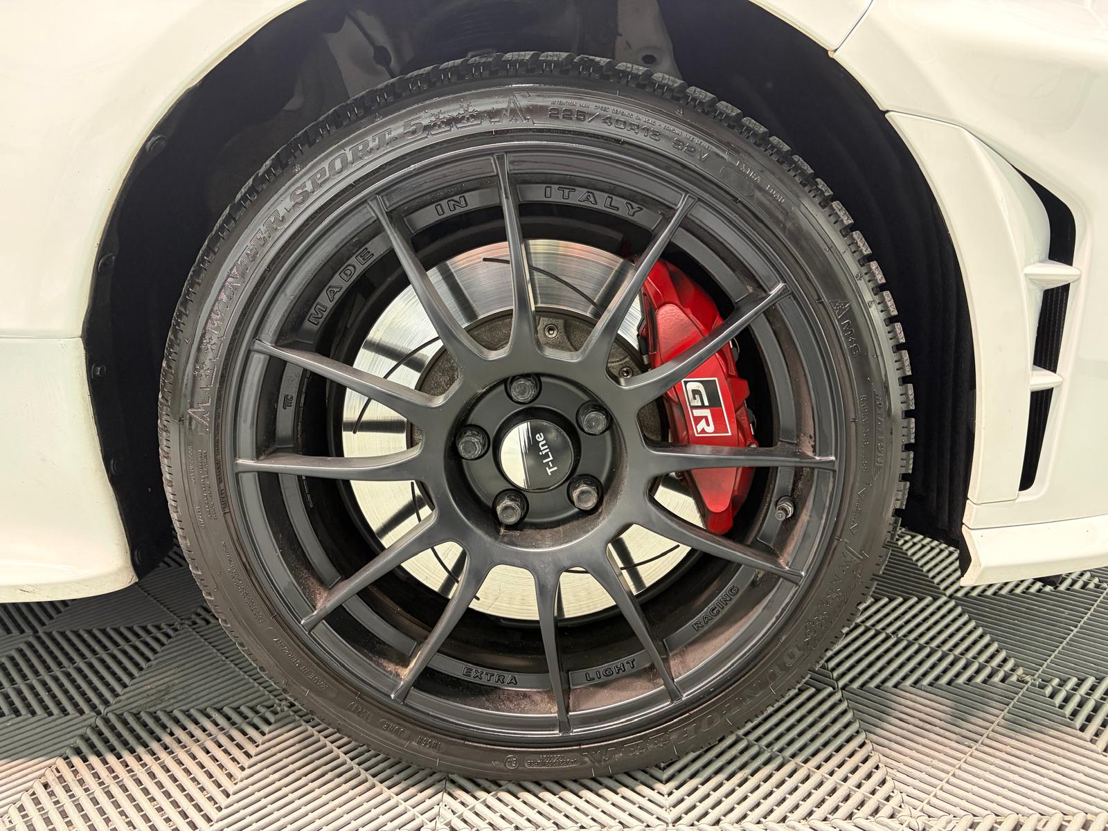 TOYOTA Yaris 1.6 GR Sport A-image-23