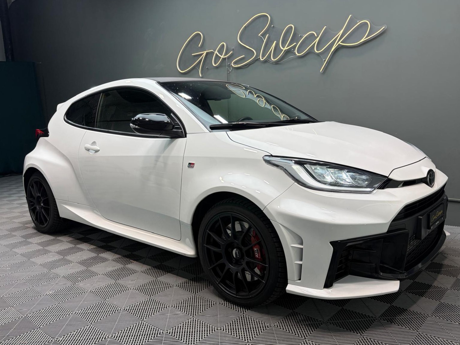 TOYOTA Yaris 1.6 GR Sport A-image-0