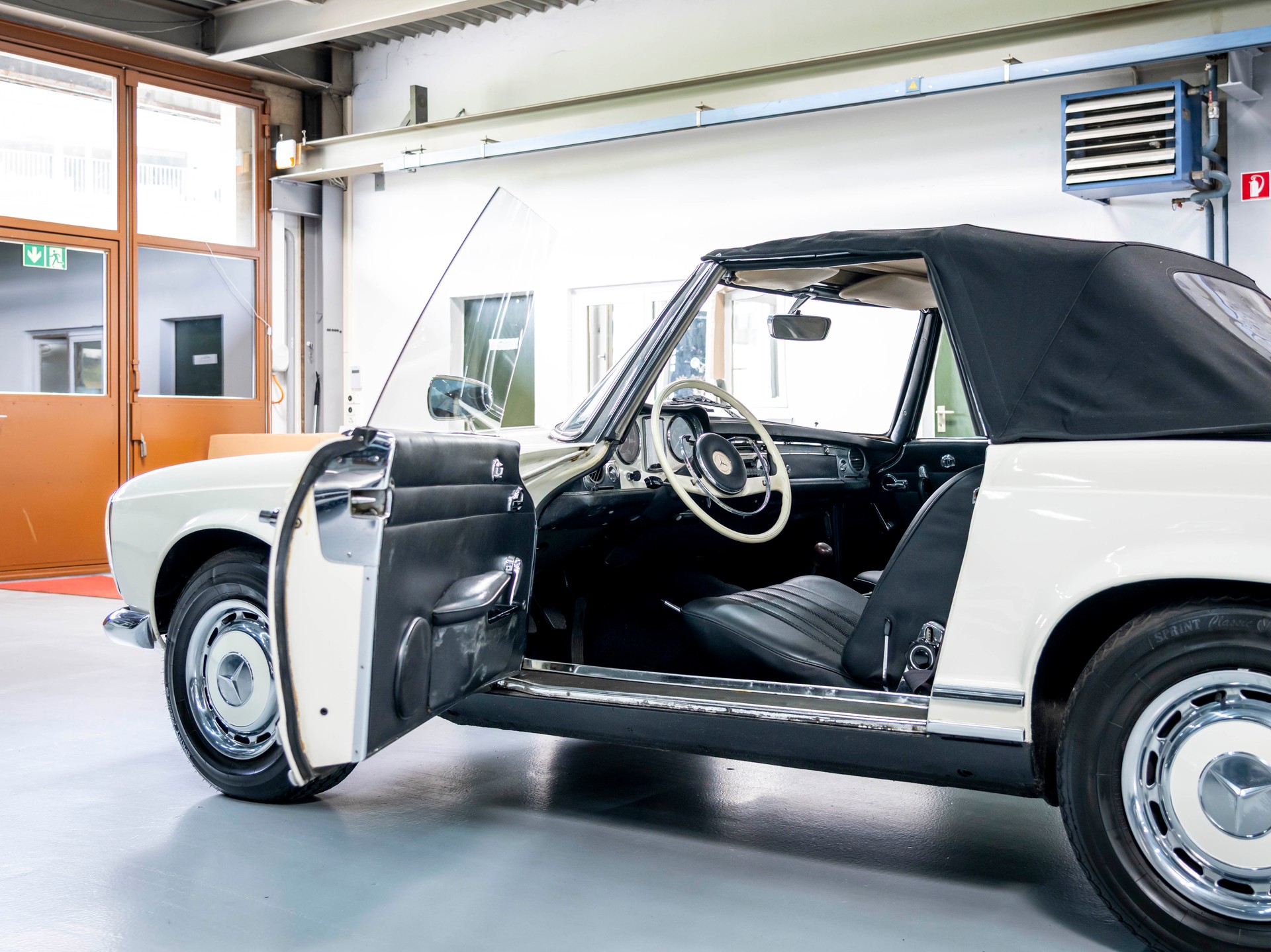 MERCEDES-BENZ SL 250-image-30