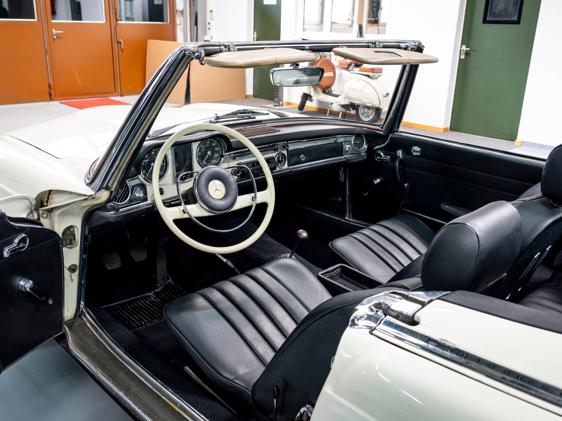 MERCEDES-BENZ SL 250-image-14