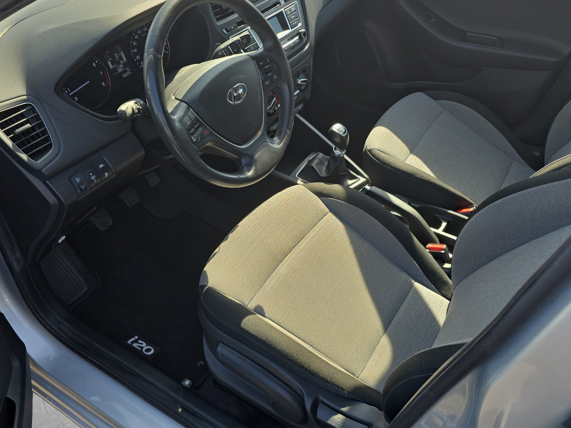 HYUNDAI i20 1.2-image-7