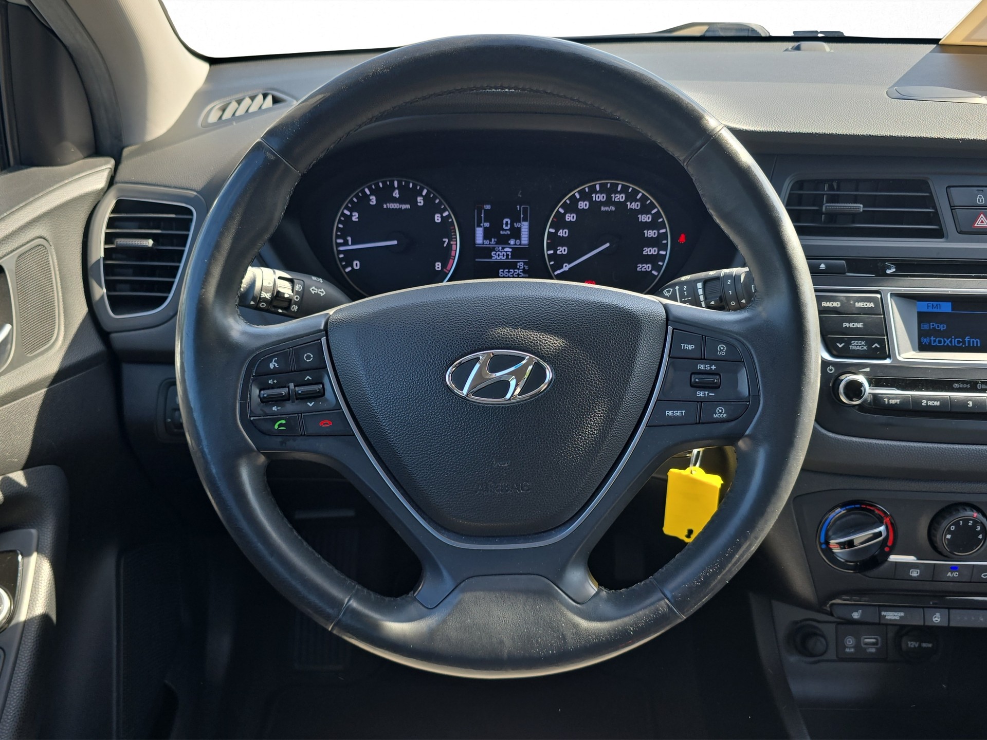 HYUNDAI i20 1.2-image-9