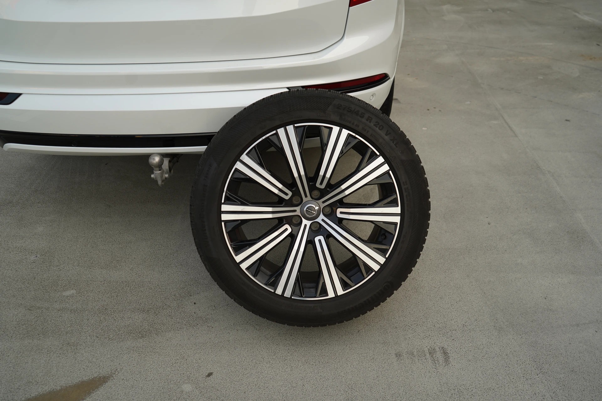 VOLVO XC90 B5 DIESEL MILD HYBRID AWD R-DESIGN GEARTRONIC l 235 PS-image-19