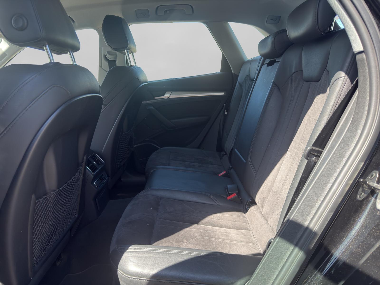 AUDI Q5 2.0 TFSI quattro S-tronic-image-11