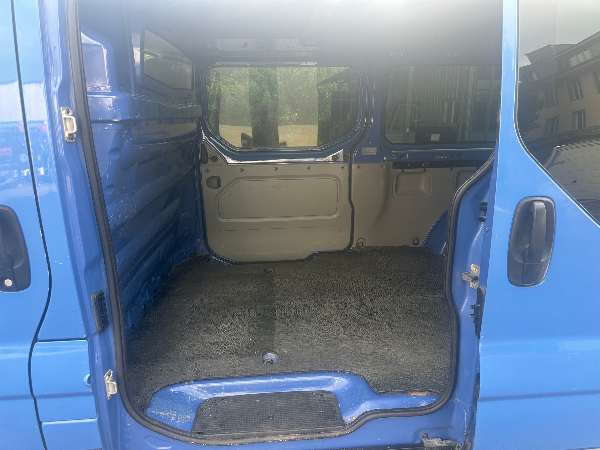 RENAULT Trafic 2.0 dCi 115 2.9t L2H1-image-5