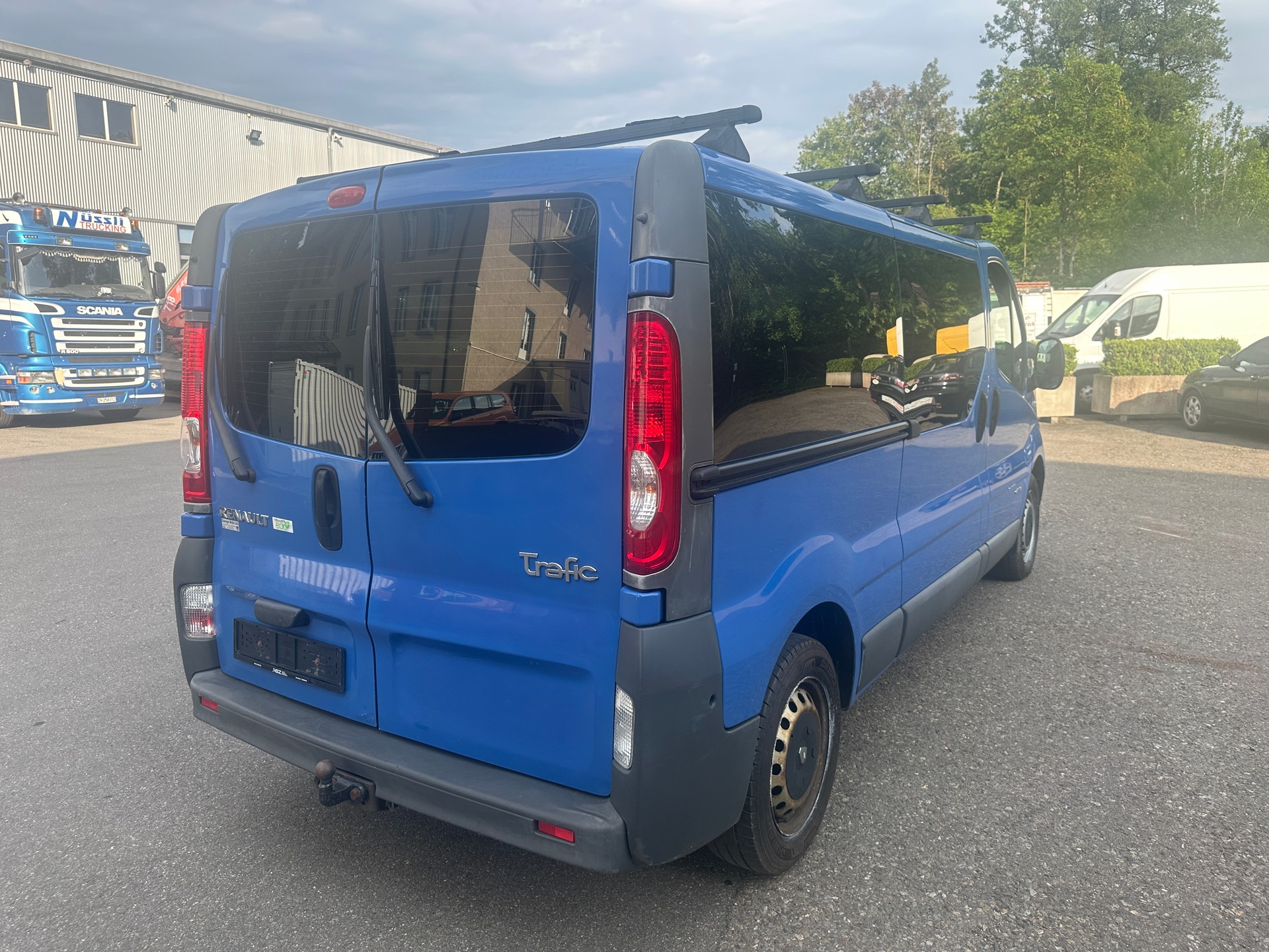 RENAULT Trafic 2.0 dCi 115 2.9t L2H1-image-2