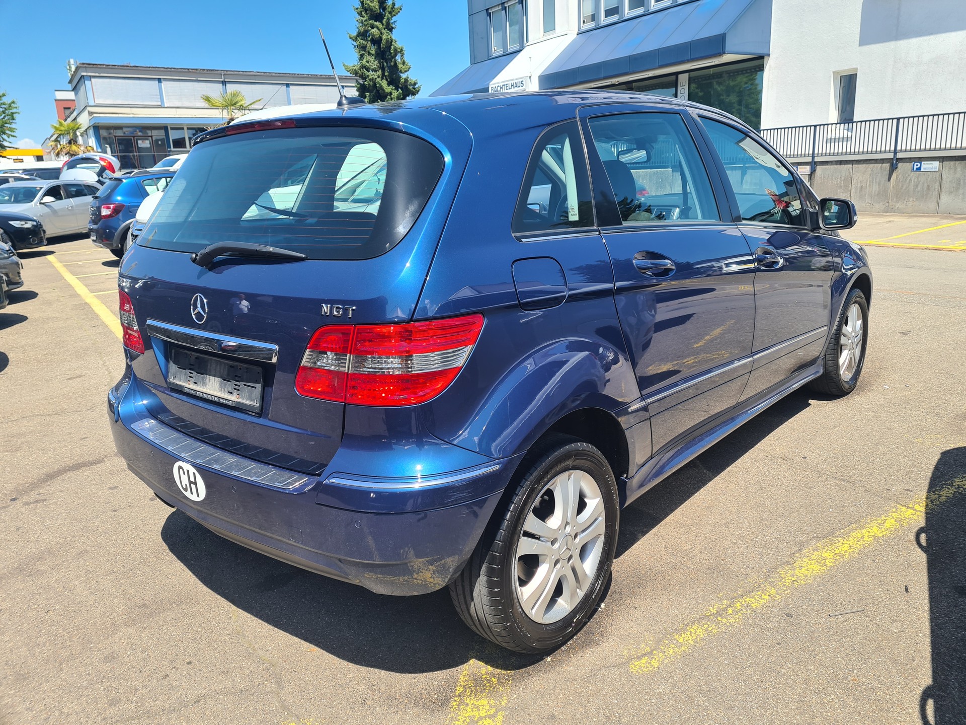 MERCEDES-BENZ B 180 (170) NGT BlueEfficiency Autotronic-image-6