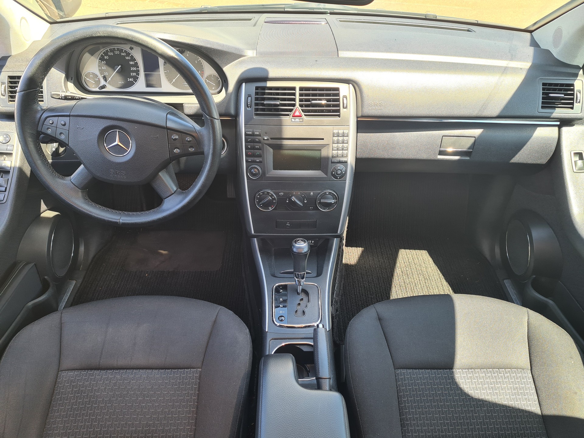 MERCEDES-BENZ B 180 (170) NGT BlueEfficiency Autotronic-image-8