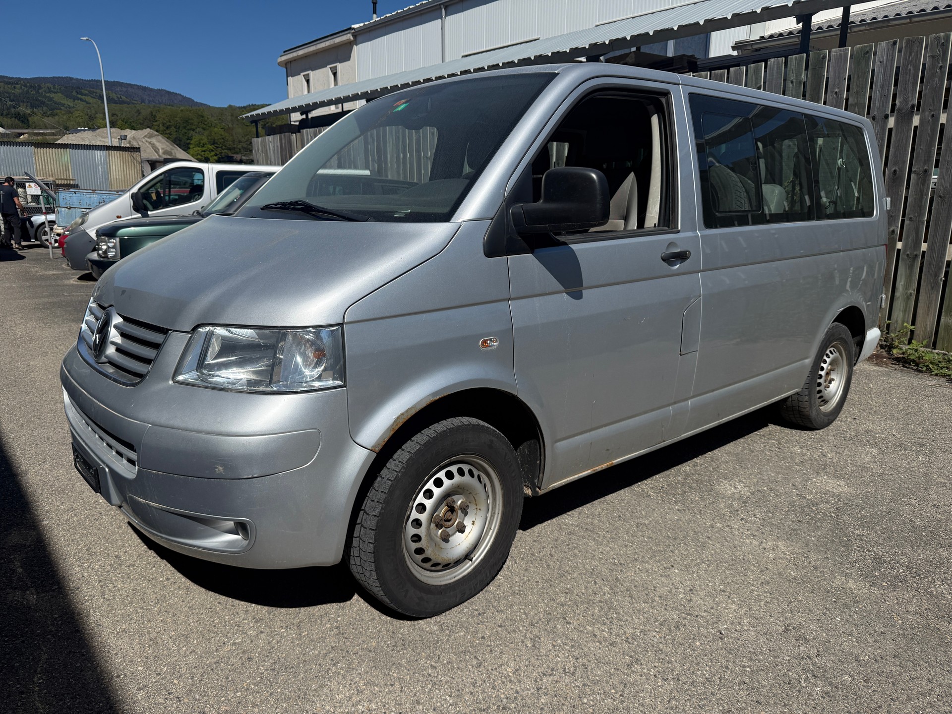 VW T5 Caravelle Trend 2.5 TDI PD-image-0