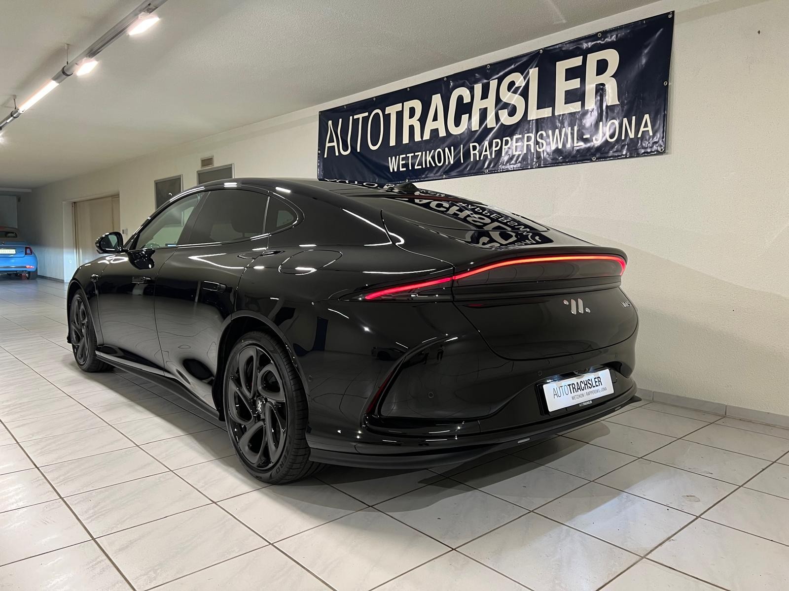 MG IM5 EV 100kWh Performance 20 AWD-image-3