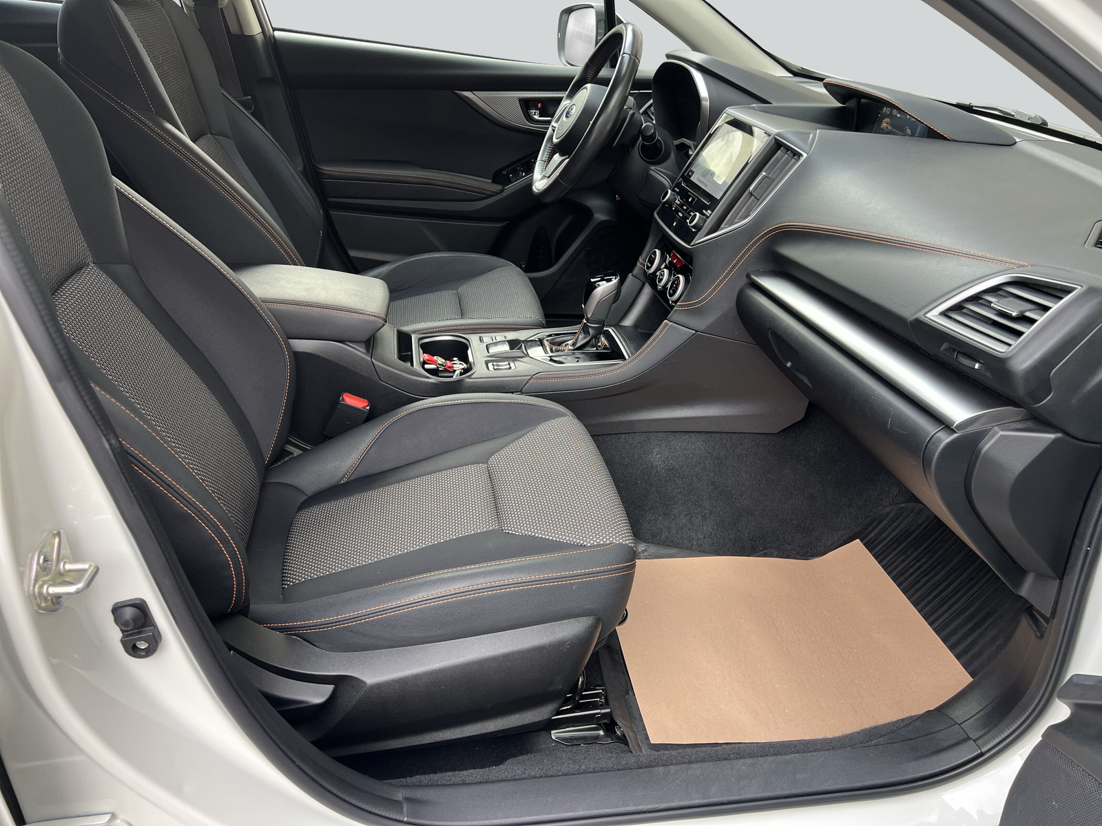 SUBARU XV 2.0 e-Boxer Swiss Plus AWD Lineartronic-image-10