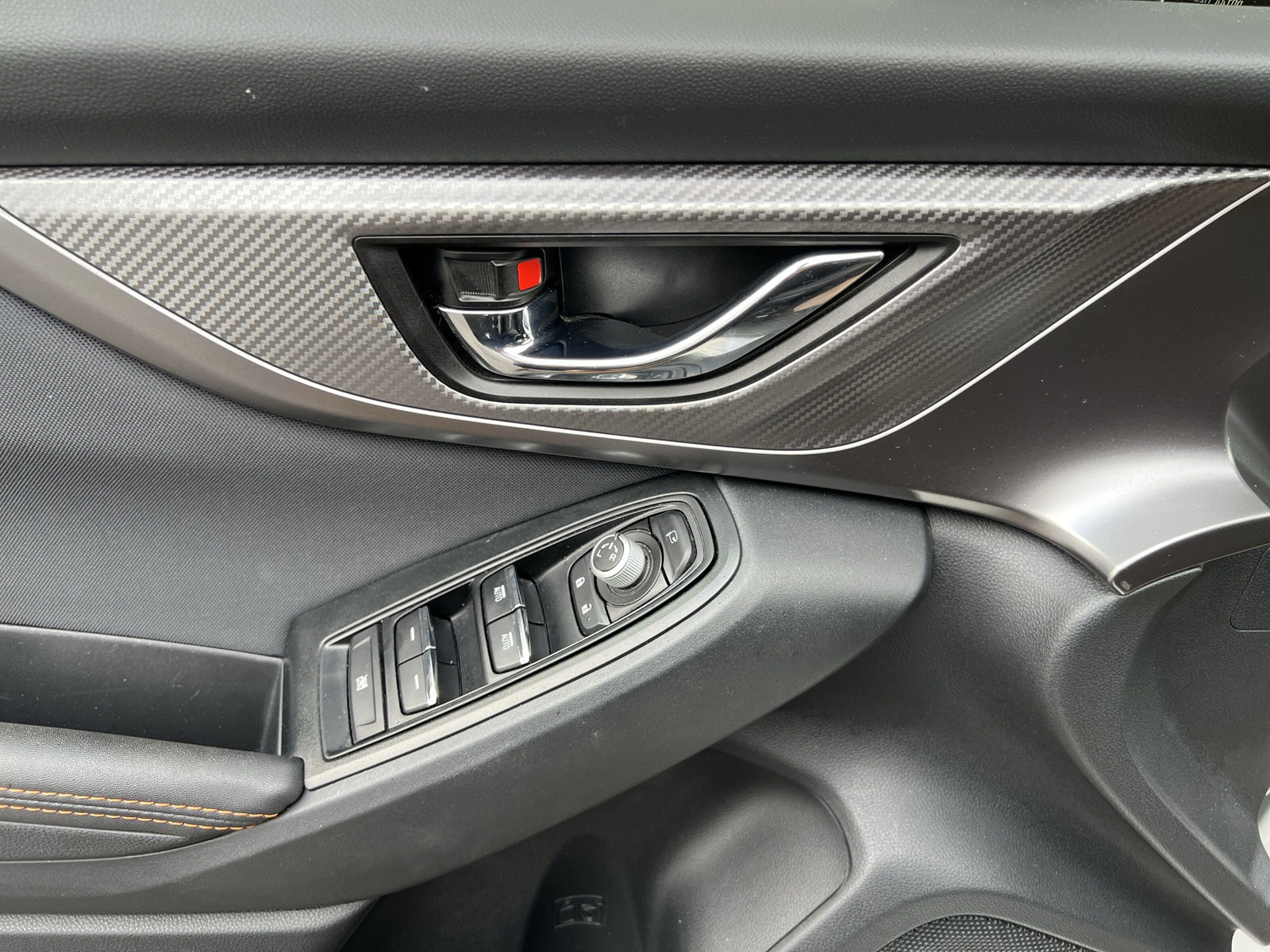 SUBARU XV 2.0 e-Boxer Swiss Plus AWD Lineartronic-image-18