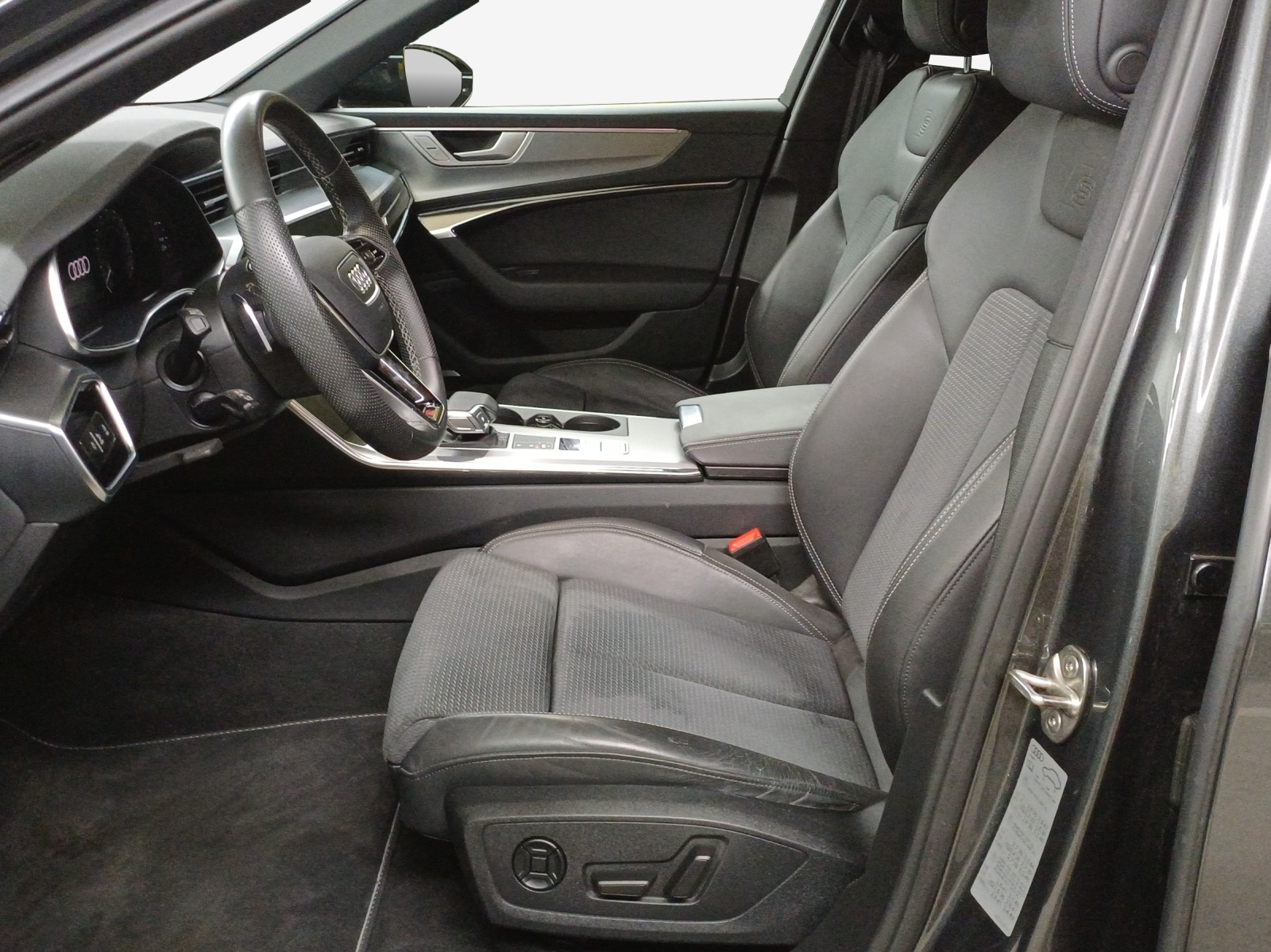 AUDI A6 Avant 55 TFSIe Sport quattro S-tronic-image-7