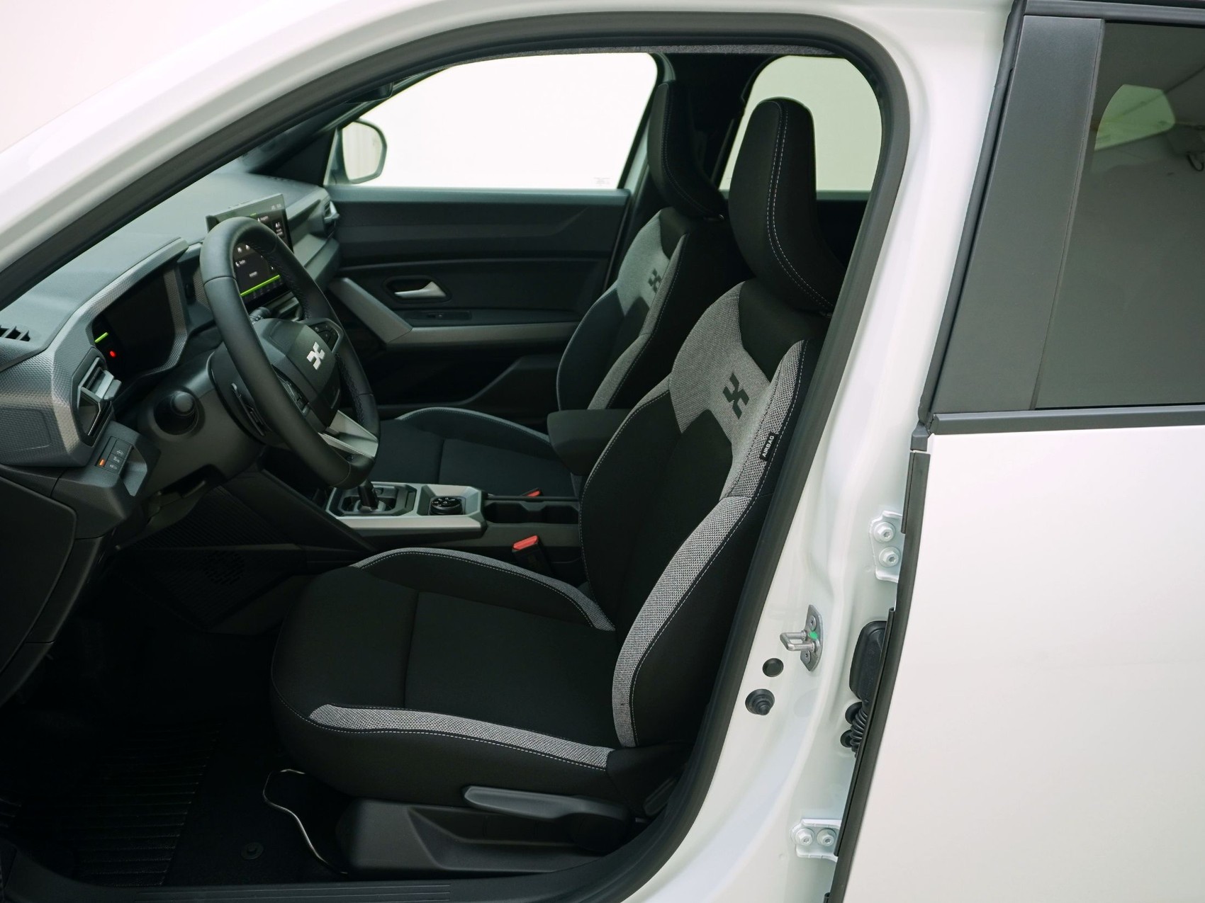DACIA Duster 1.2 Hybrid-G Extreme 4x4-image-12
