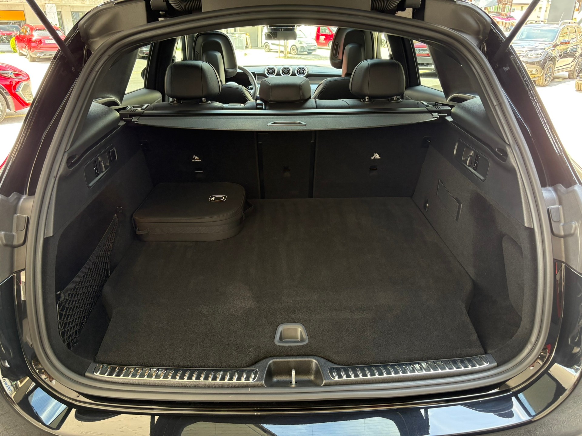 MERCEDES-BENZ GLC 300 e 4M 9G-Tronic-image-15