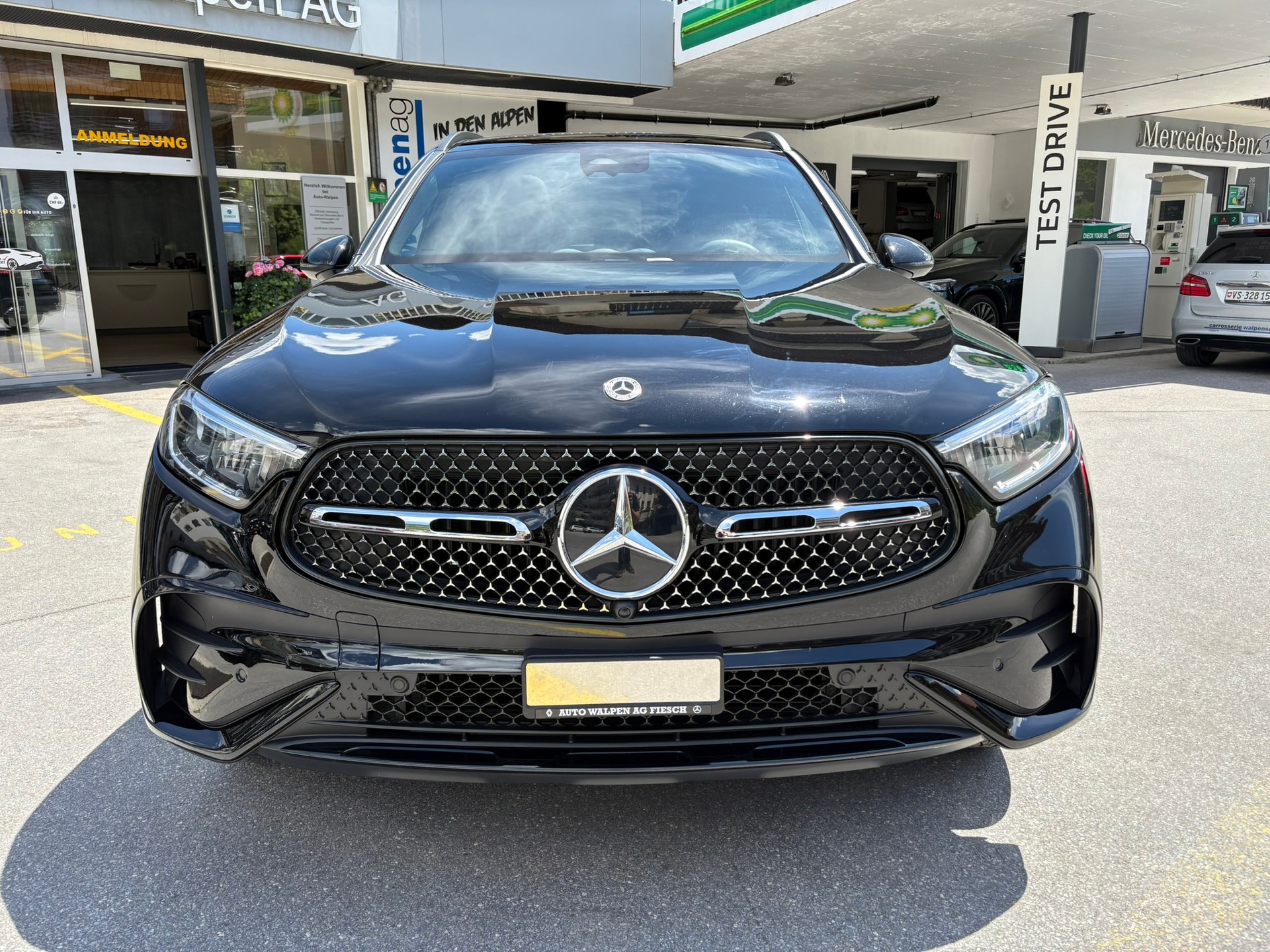 MERCEDES-BENZ GLC 300 e 4M 9G-Tronic-image-1