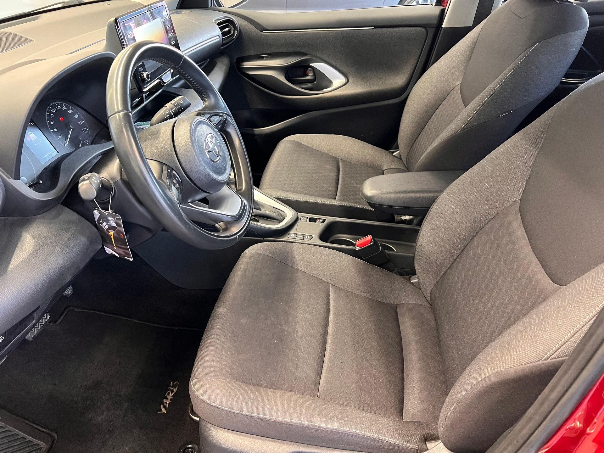 TOYOTA Yaris 1.5 VVT-i HSD Comfort-image-7