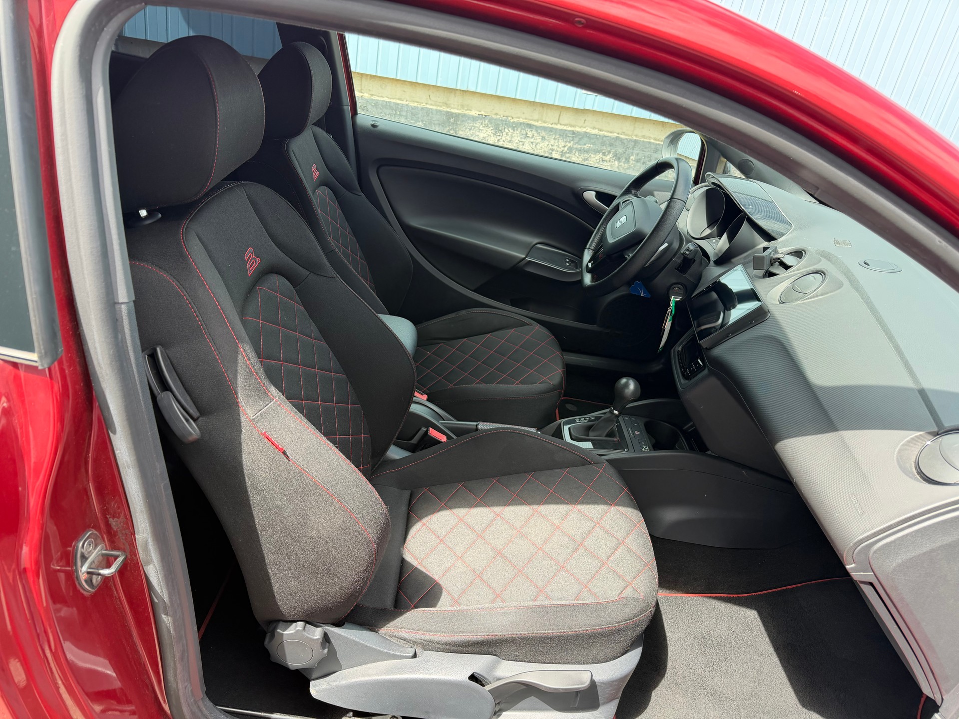 SEAT Ibiza SC 1.4 TSI Cupra DSG-image-11
