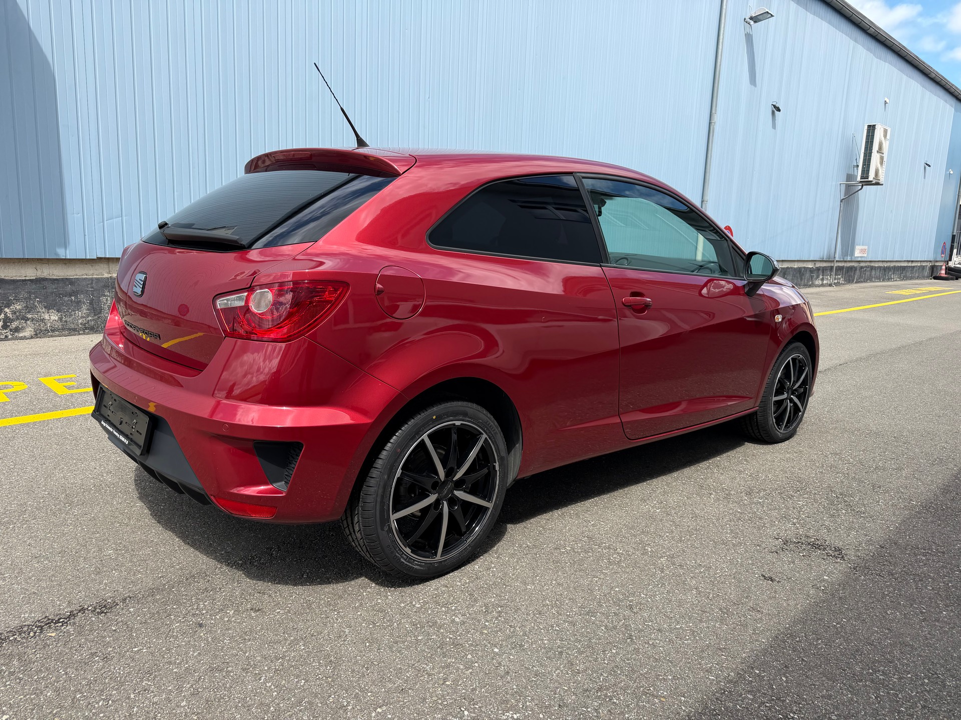 SEAT Ibiza SC 1.4 TSI Cupra DSG-image-4