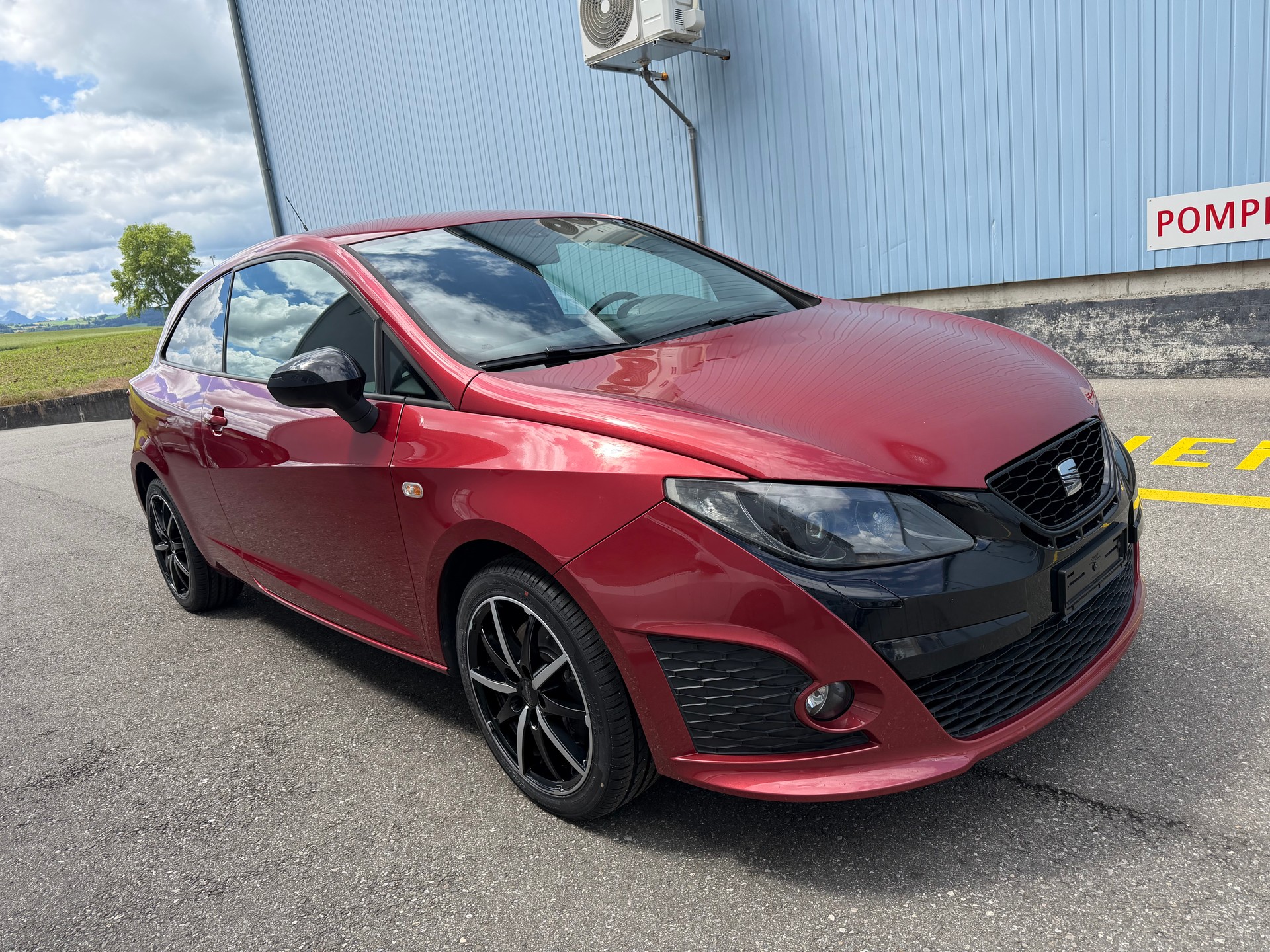SEAT Ibiza SC 1.4 TSI Cupra DSG-image-1
