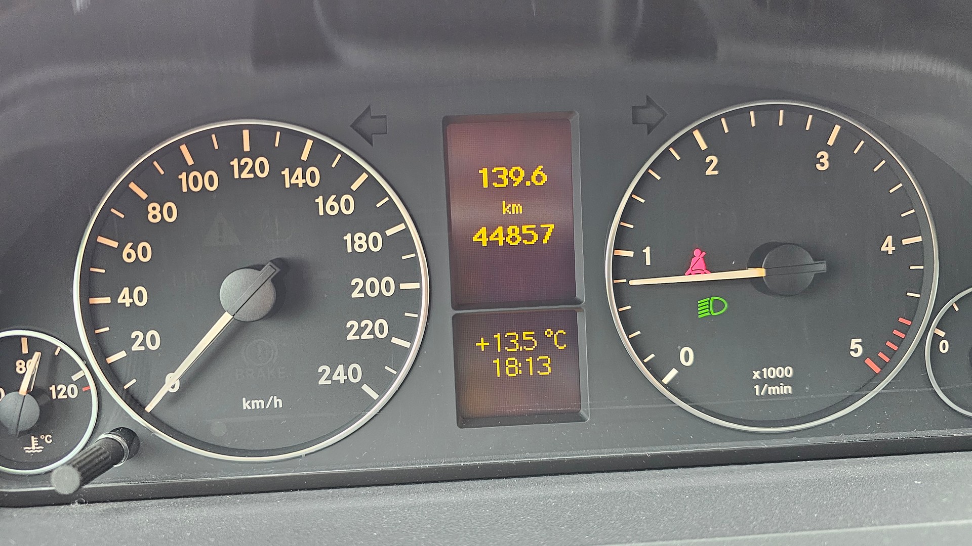 MERCEDES-BENZ A 160 CDI BlueEfficiency Classic-image-8
