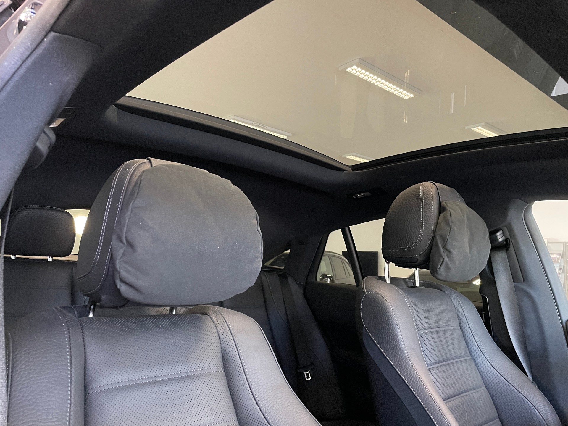 MERCEDES-BENZ GLE Coupé 400 e 4Matic+ 9G-Tronic AMG Line-image-25