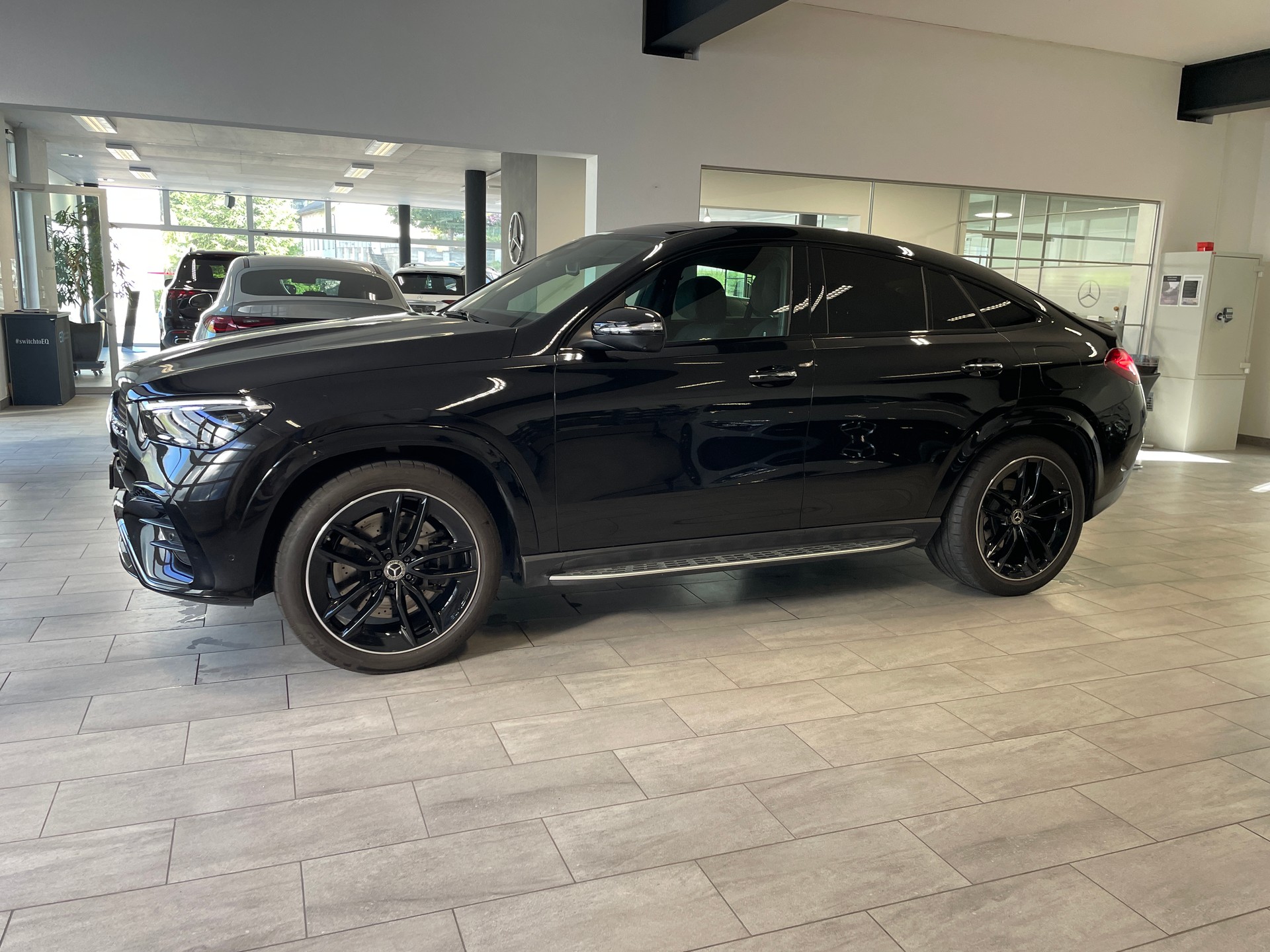 MERCEDES-BENZ GLE Coupé 400 e 4Matic+ 9G-Tronic AMG Line-image-3