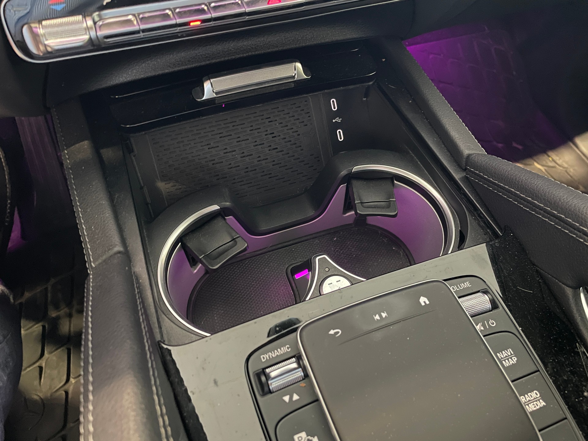 MERCEDES-BENZ GLE Coupé 400 e 4Matic+ 9G-Tronic AMG Line-image-17
